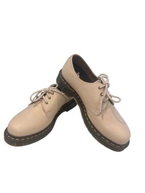 Dr. Martens Woman’s 
Shoes Discontinued color